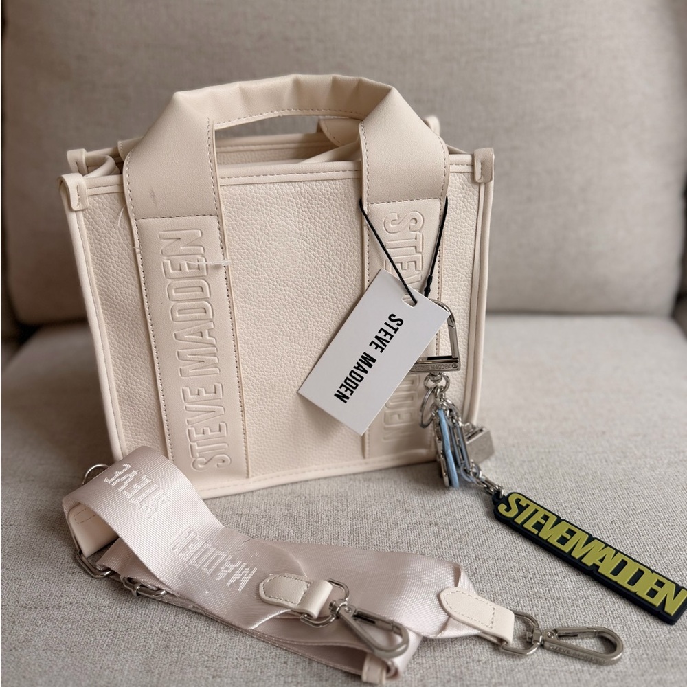 Steve Madden Cream Crossbody Bag with Branded Strap and Tag